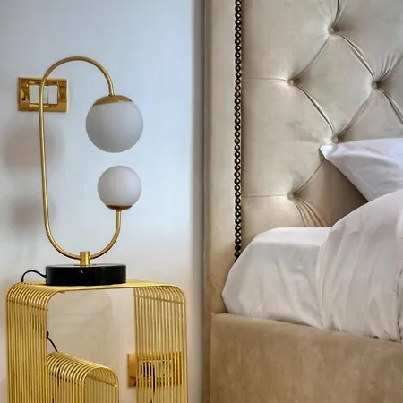 Appartement 14th Luxury Flat