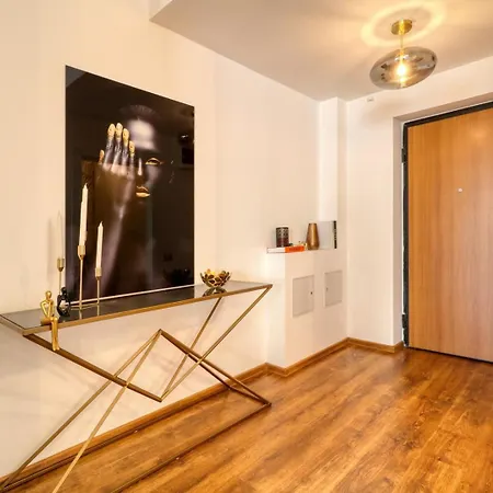 14th Luxury Flat *