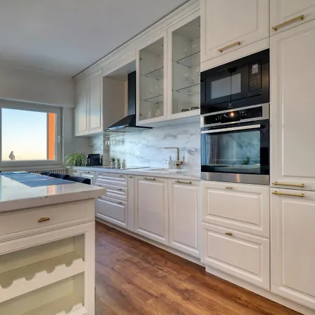 14th Luxury Flat Апартаменты *
