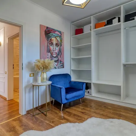 Appartement 14th Luxury Flat