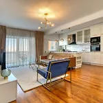 Apartman 14th Luxury Flat Bukarest
