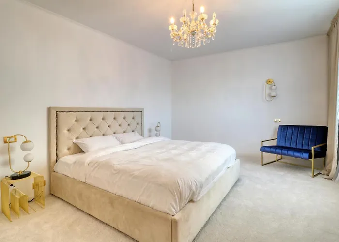 14th Luxury Flat *
